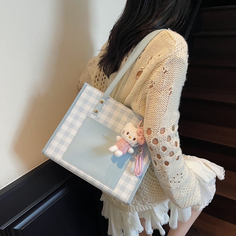 Cross-border 2025 New style bags: Women's color-blocking tote bag, retro shoulder bag, large-capacity handbag, commuter underarm bag Specification drawing