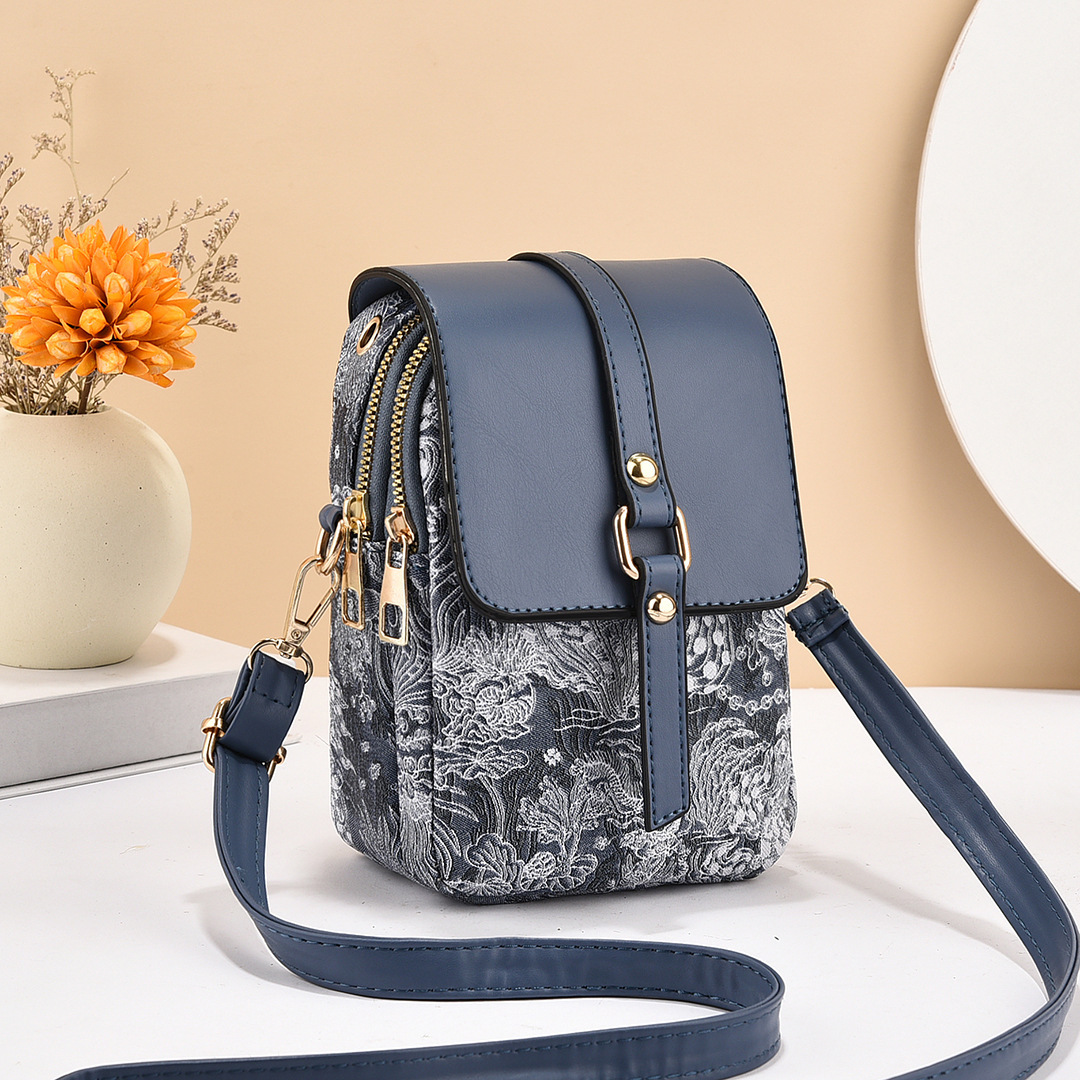 Summer 2023 new style women's bag, Korean style simple, trendy and fashionable small square bag, single-shoulder crossbody mini mobile phone bag for women details Picture