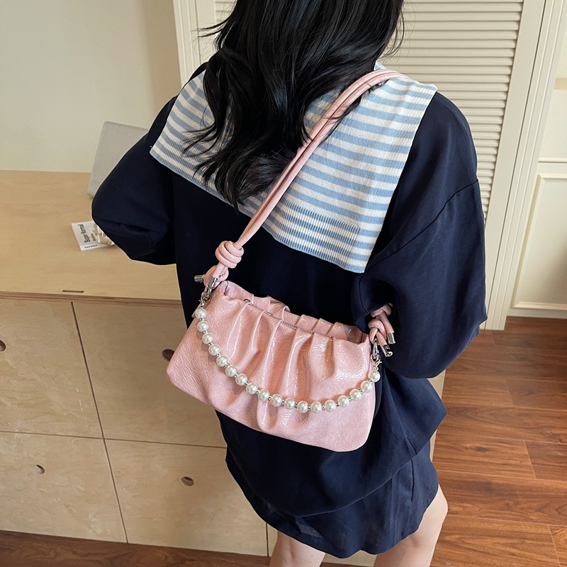 High-end underarm bag 2025 new style versatile handbag, beaded single-shoulder bag, pleated crossbody bag, fashionable small square bag details Picture