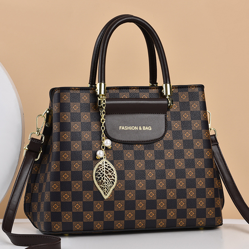 New popular women's handbag 2022, printed fashion, large capacity handbag, trendy and versatile, single-shoulder crossbody bag details Picture