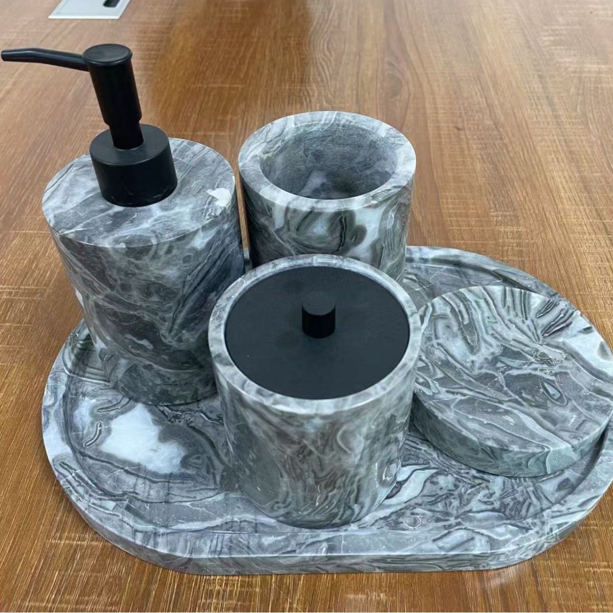 Natural marble washbasin, bathroom tray, soap dish, hand sanitizer bottle, five-piece toiletry set details Picture