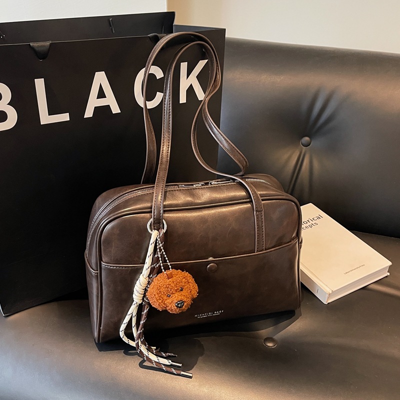 The high-end Maillard commuter bag for women in 2024 is a trendy and fashionable single-shoulder bag with a large capacity Specification drawing