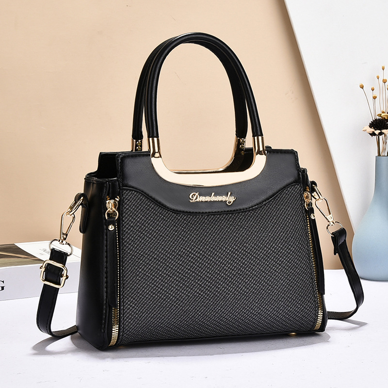 The manufacturer's versatile mom bag, a summer fashion handbag, is a new model for export in 2025. It is a stylish single-shoulder bag for women and a crossbody bag for women full figure
