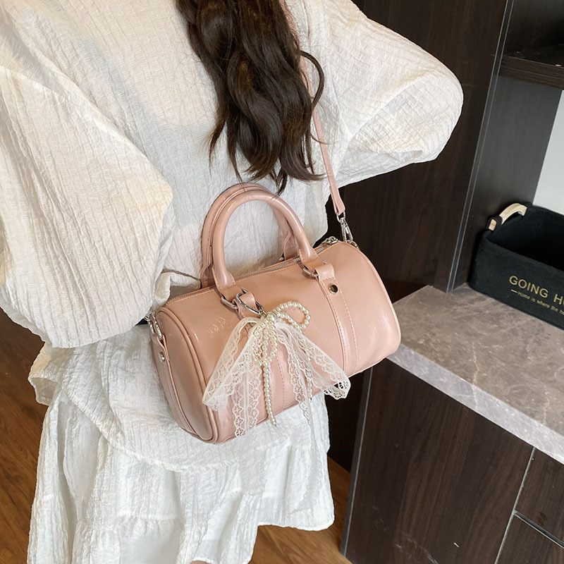 A stylish and versatile Boston bag for women, 2025 new oil-wax leather single-shoulder underarm bag, a casual soft leather pillow bag Specification drawing