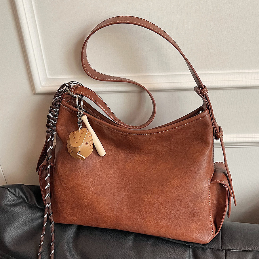 Korean chic large-capacity tote bag 2024 new style high-end texture retro underarm bag, versatile crossbody bag for commuting full figure