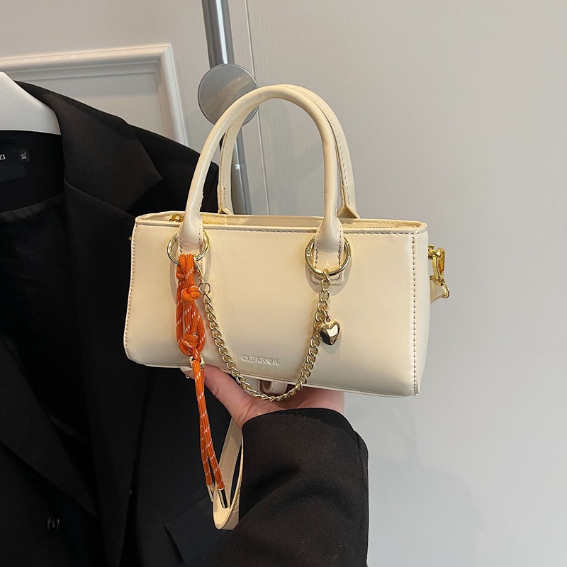 High-end quality small bag for women, 2025 new Korean version versatile hand-held tote bucket bag, popular single-shoulder crossbody bag full figure