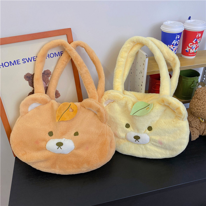 Cute bear plush bag, large-capacity student shoulder bag 2023, Japanese-style girl's fluffy hand-held tote bag full figure