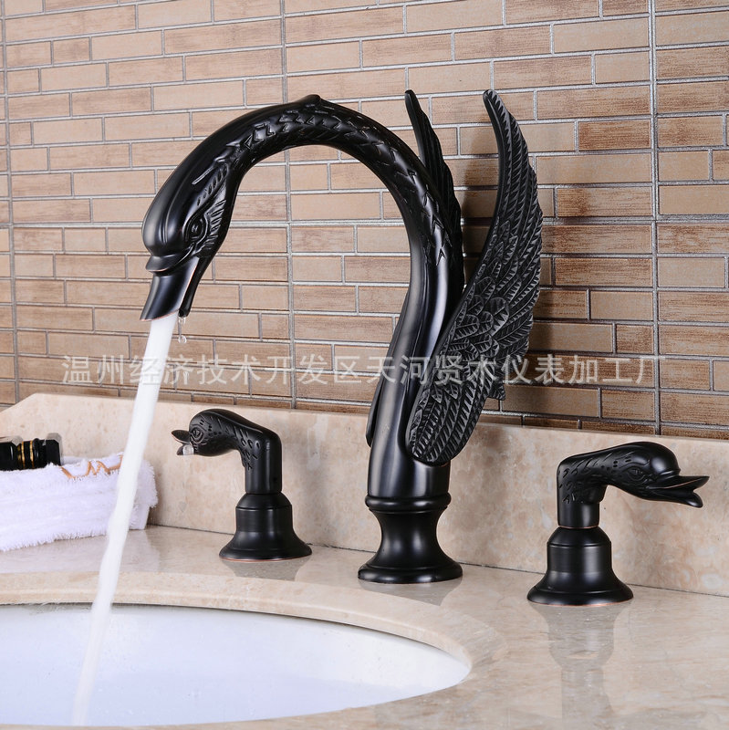 Black swan washbasin faucet Waterfall Washbasin Faucet Washbasin Faucet three-piece set Application Scenario
