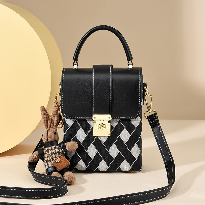 2023 new stylish Korean-style, simple and elegant, color-blocking single-shoulder crossbody women's bag, small square bag for export details Picture