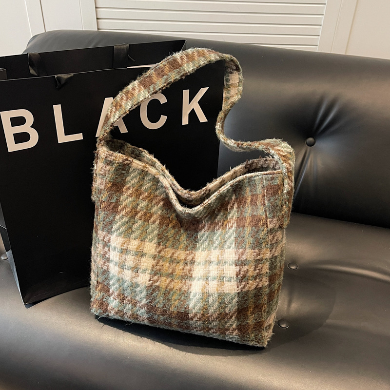 Tweed checkered bag for women, 2024 new trendy single-shoulder bag, large-capacity tote bag, fashionable commuter crossbody bag Specification drawing