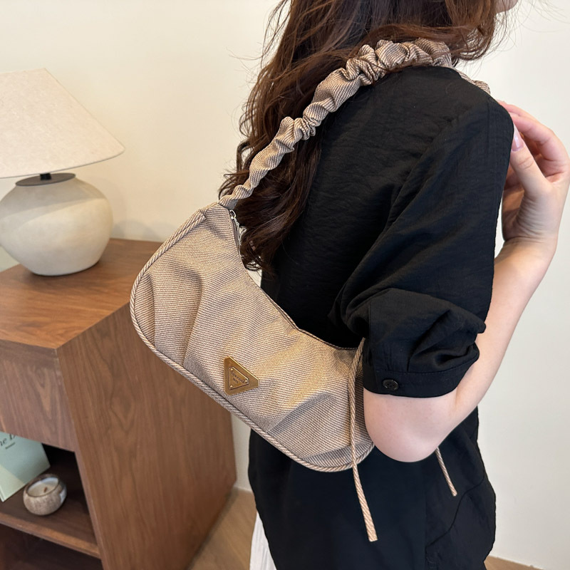 Fashion bags for Women 2025: This year's popular underarm bags, pleated solid color single-shoulder bags, and cross-border crossbody bags Specification drawing