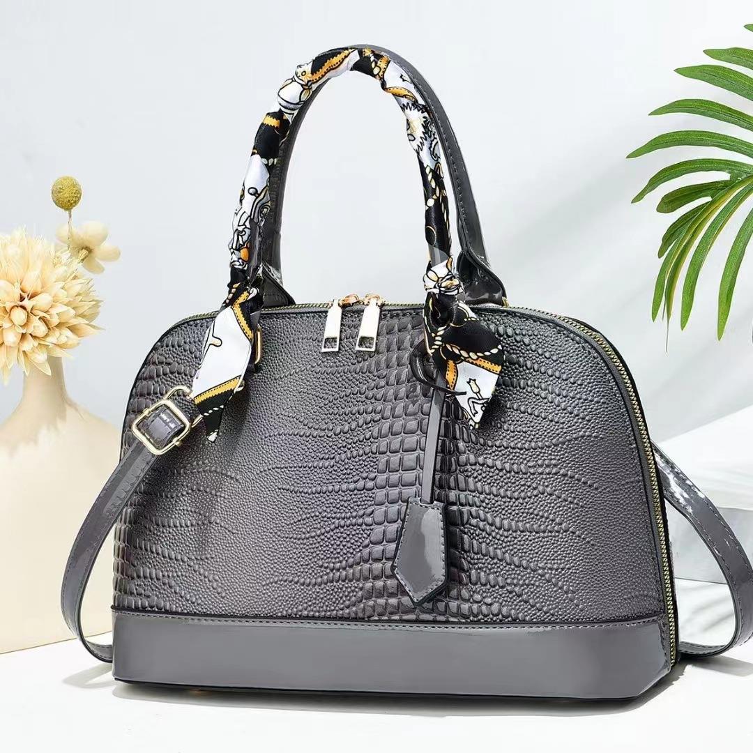 ladies bags 2023 New Style Shell Bag, large-capacity women's handbag, single-shoulder crossbody bag full figure