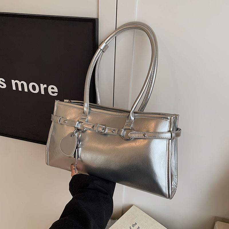 Underarm bag for women, Korean style trendy and fashionable briefcase 2025 New niche design, trendy and versatile commuting single-shoulder bag details Picture