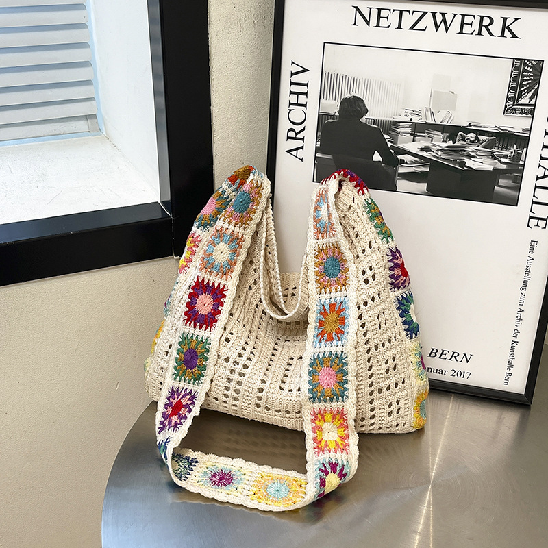 A new style of women's 2025 knitted woolen bag, a fashionable and trendy summer single-shoulder bag, a large-capacity commuter tote bag for going out full figure