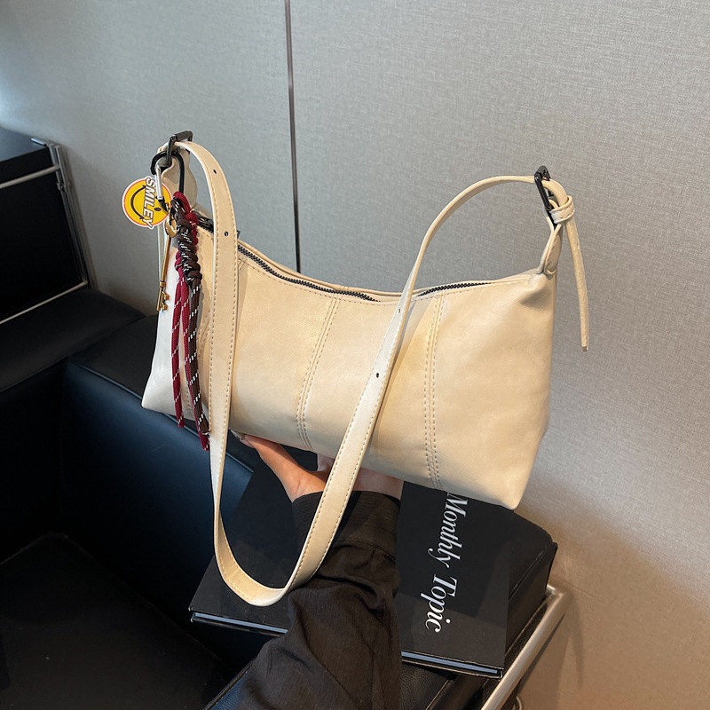 High-end quality bag, women's large capacity 2024 new retro casual versatile single-shoulder crossbody bag, commuting dumpling bag details Picture