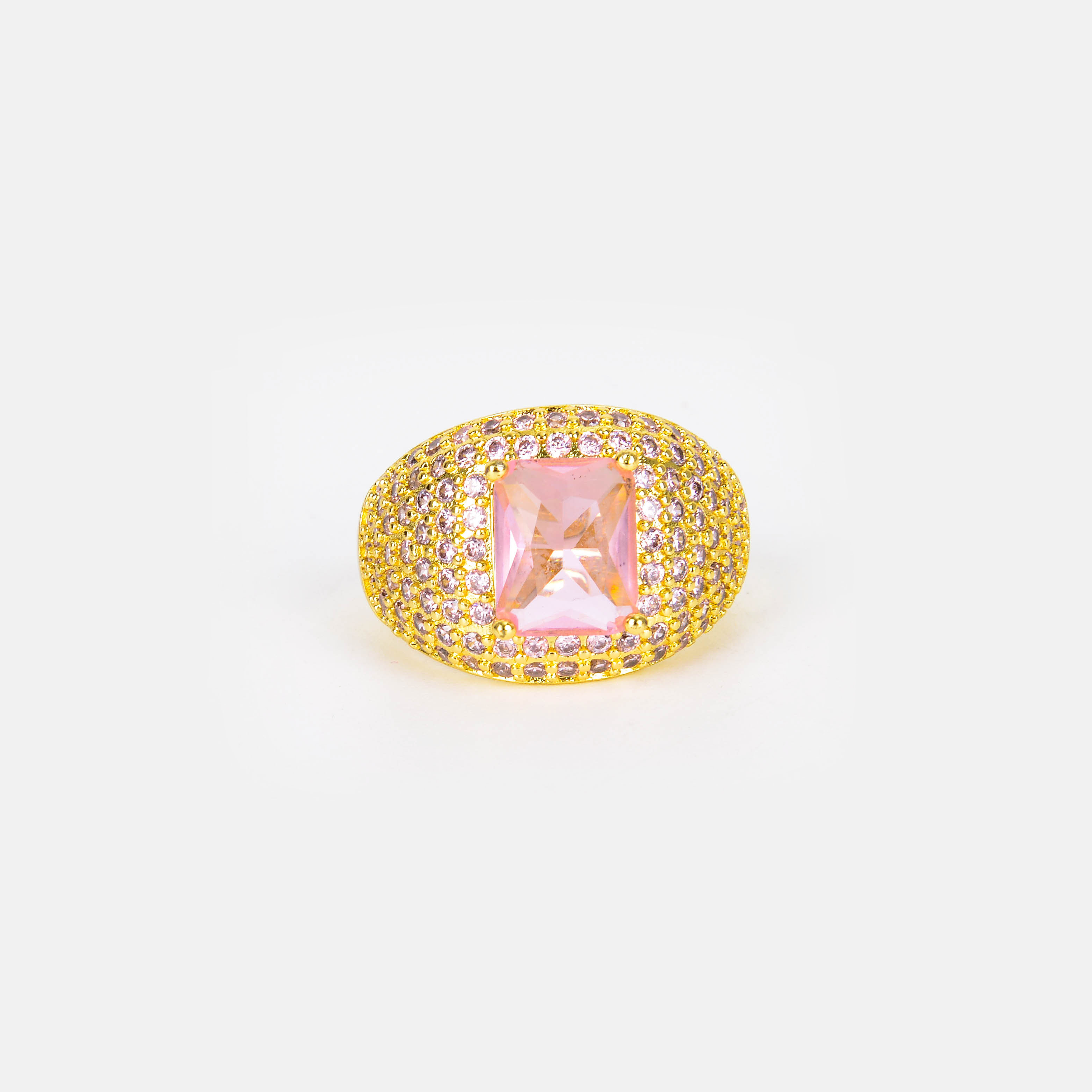 A new British style light luxury and fashionable copper jewelry, a micro-inlaid super sparkling group diamond ring, a versatile ring that exudes a trendy vibe