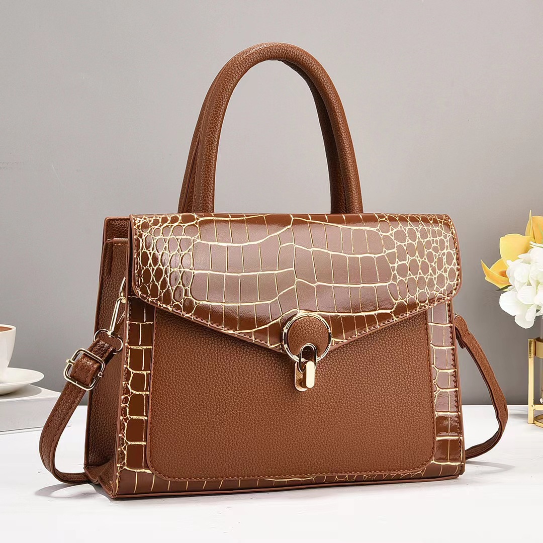 New women's handbag 2024, European and American fashion shiny leather crocodile pattern cross-border trendy single-shoulder crossbody bag wholesale Application Scenario