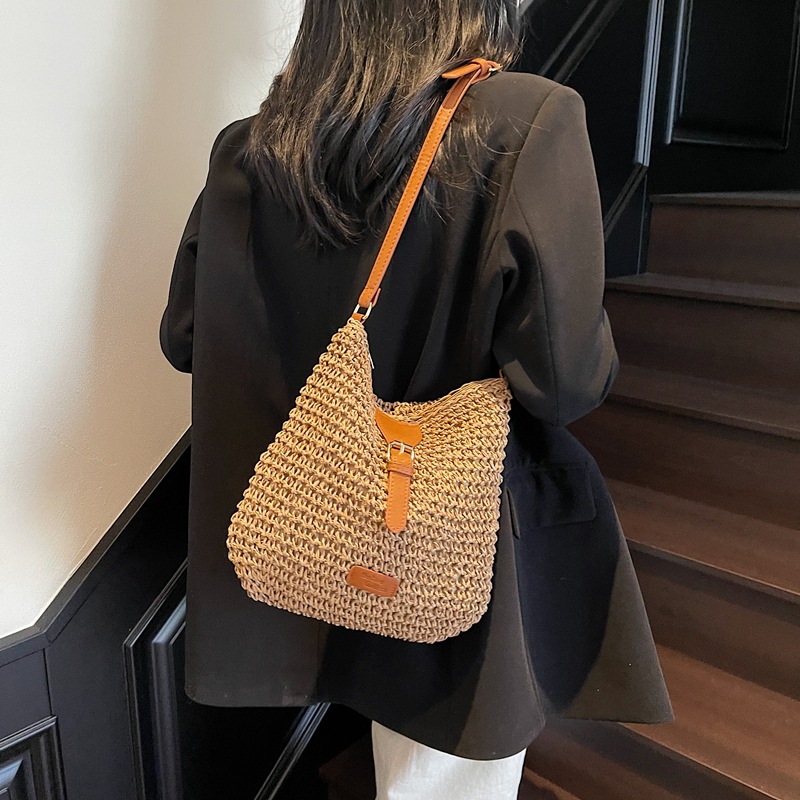 Summer stylish and casual crossbody bucket bag for women, large-capacity beach vacation bag, trendy single-shoulder straw woven bag Specification drawing