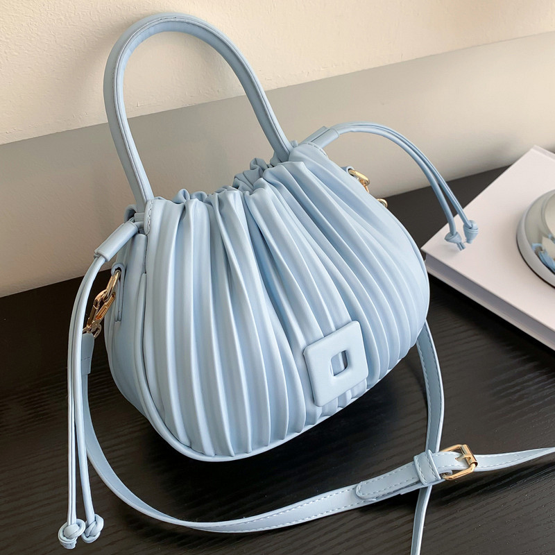 Niche design bag 2024 New fashion Spring/Summer bestseller handbag, versatile single-shoulder crossbody bag for women full figure