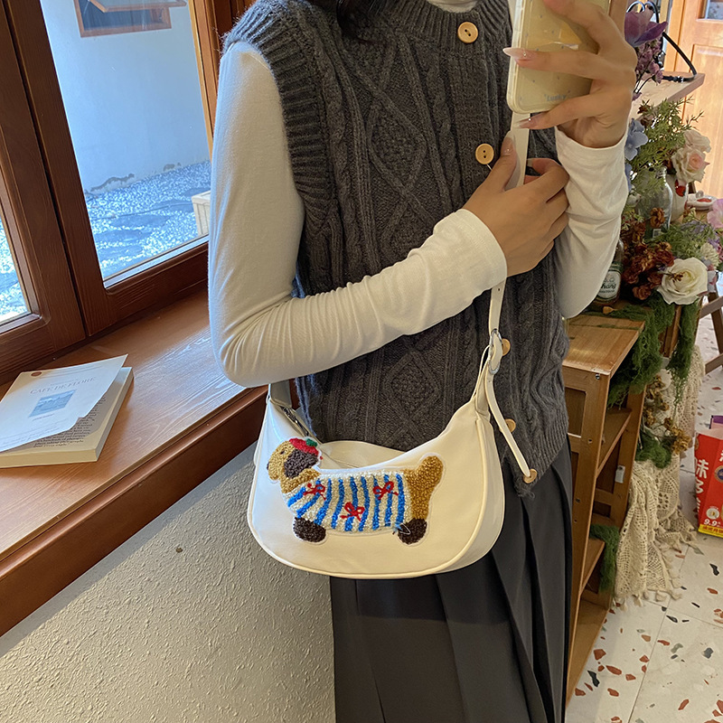 Autumn and winter Dachshund bag, a cute crossbody small bag for students, a new 2024 school-style single-shoulder dumpling bag for women details Picture