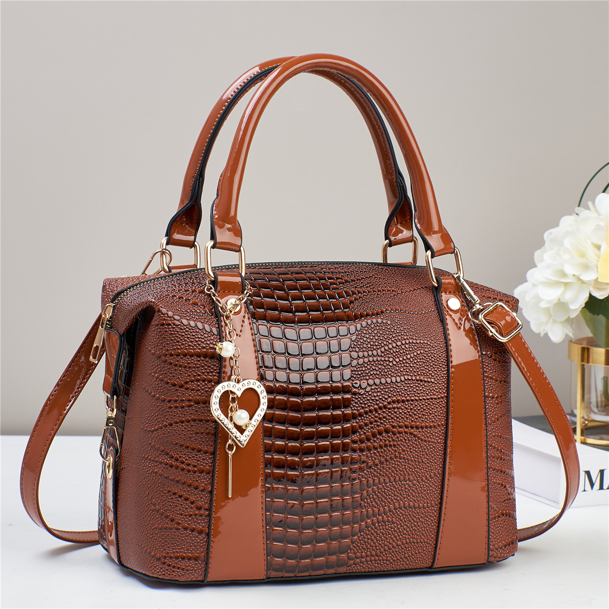 The new best-selling hand-held large bag for foreign trade, a must-have women's fashion for 2024, is a single-shoulder crossbody bag that is versatile for women in winter Application Scenario