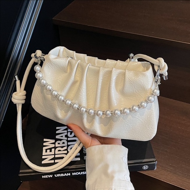 High-end underarm bag 2025 new style versatile handbag, beaded single-shoulder bag, pleated crossbody bag, fashionable small square bag full figure