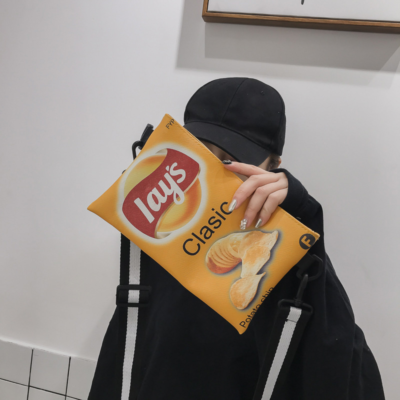 The 2020 new Lay's Potato Chip personalized, trendy and creative laid-back style cute canvas crossbody bag for girls details Picture