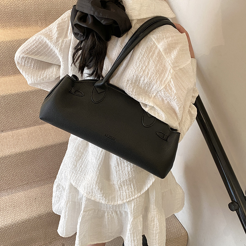 High-end retro handbag for women, 2025 new style simple and casual single-shoulder underarm bag, large-capacity commuter tote bag details Picture