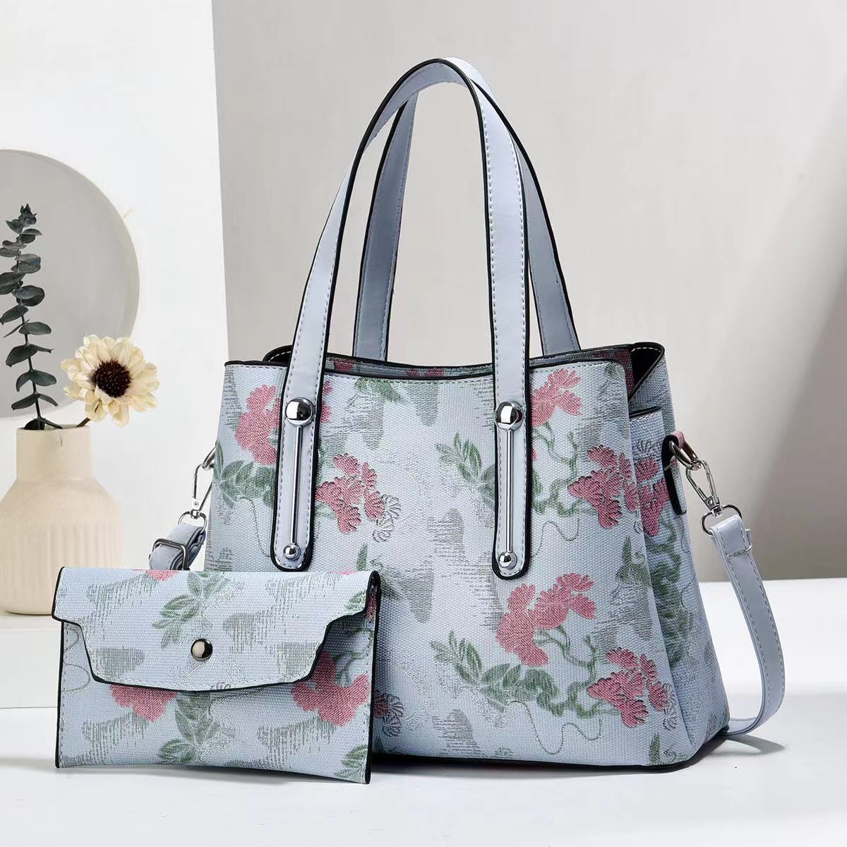 Factory direct sales of large-capacity embroidered Chinese-style hand-held cross-border stylish women's bags, simple, fashionable and versatile mother-and-child bags Specification drawing