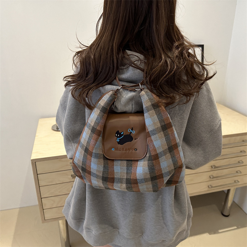 Korean cartoon puppy backpack for girls 2024 New style college checkered Tote bag Versatile large-capacity single-shoulder bag Specification drawing