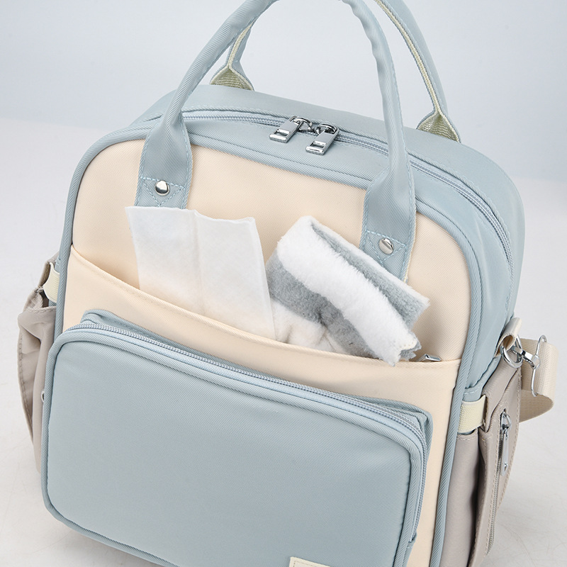New multi-functional outdoor Mommy bag, portable crib, Korean version double-shoulder mother and baby bag, cross-border details Picture
