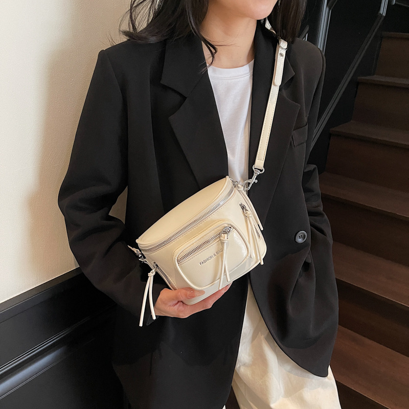 Korean-style trendy, niche and elegant crossbody bag for women 2025 new cross-border women's waist bag, outdoor casual single-shoulder bag Application Scenario