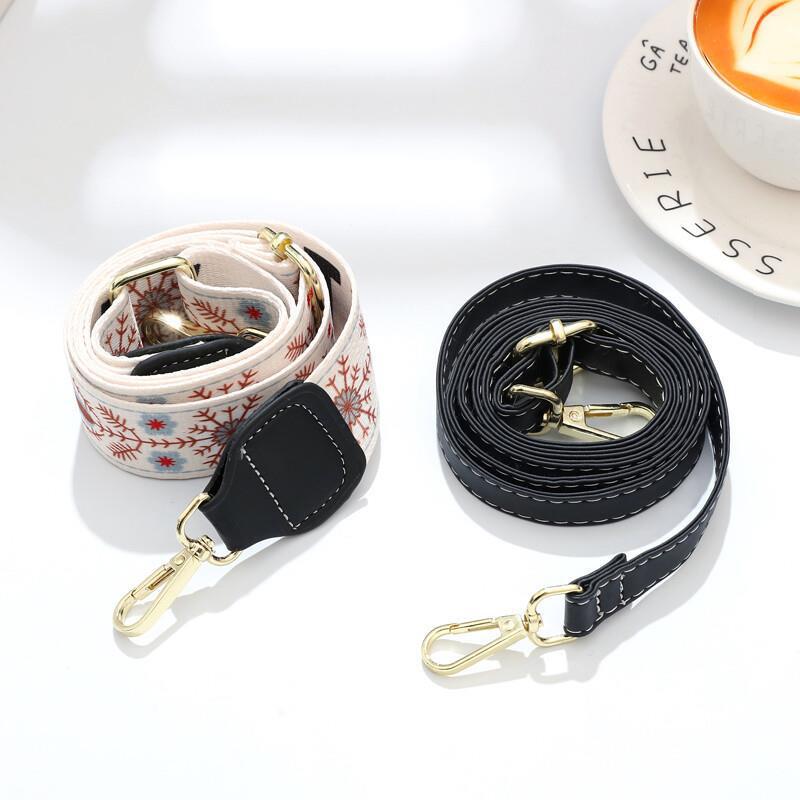 High-end women's bag 2023 New Women's printed wide shoulder strap single-shoulder bag, fashionable and versatile women's small square bag, trendy Application Scenario