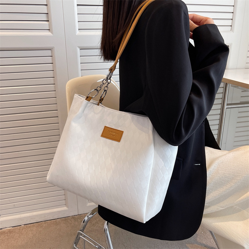 Factory wholesale custom women's bags, large-capacity commuter tote bags, soft leather fashionable single-shoulder bags, high-quality and versatile handbags Specification drawing