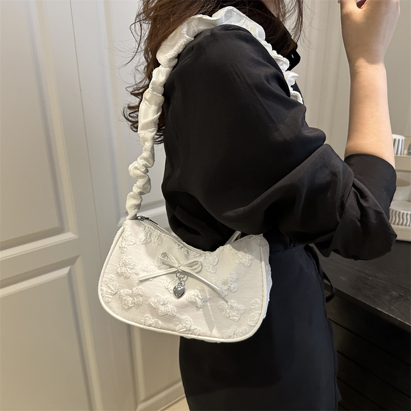 A new summer fashion single-shoulder bag for women in 2025, featuring a unique Instagram Korean-style pleated crossbody details Picture