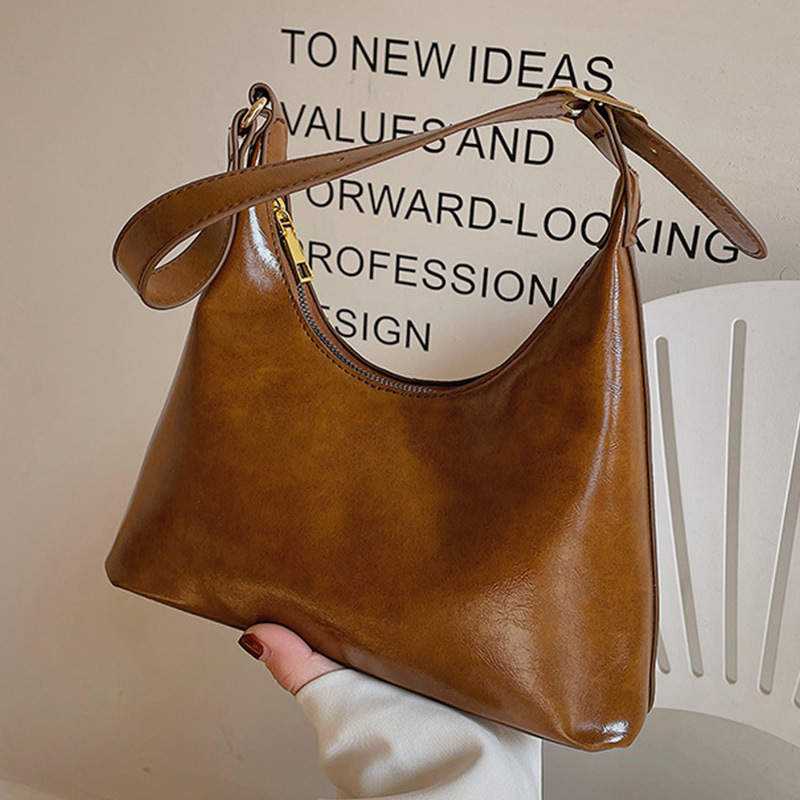 Cross-border retro niche bag for women 2025 new style, trendy and versatile, fashionable baguette bag, high-end single-shoulder armpit bag full figure