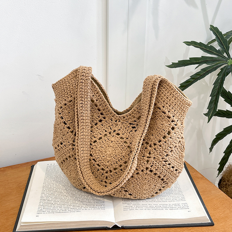 Artistic and forest-style hand-woven bags, casual large-capacity single-shoulder armpit bags, beach vacation bags, crocheted bags full figure