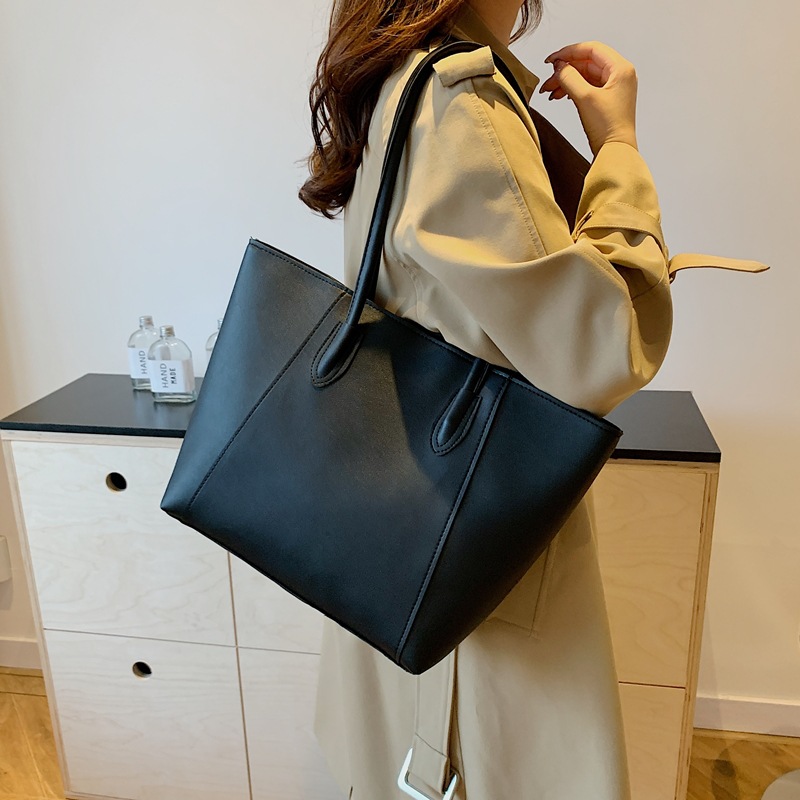 Large bag 2024 new Tote bag for autumn and winter, large-capacity single-shoulder bag for work and commuting, soft leather solid color women's bag details Picture