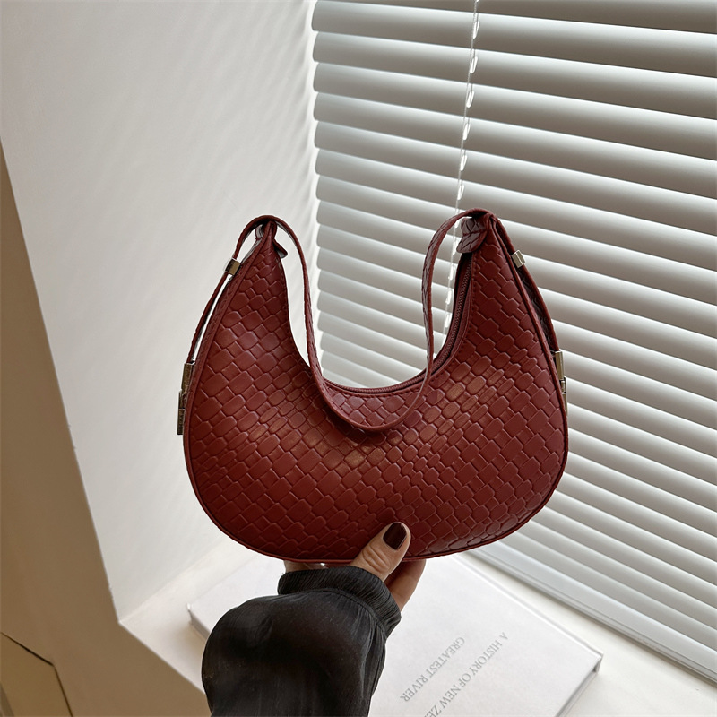 Solid color stylish Lady 2025 Large capacity trendy Korean version new woven pattern casual single-shoulder hand-carried underarm bag full figure