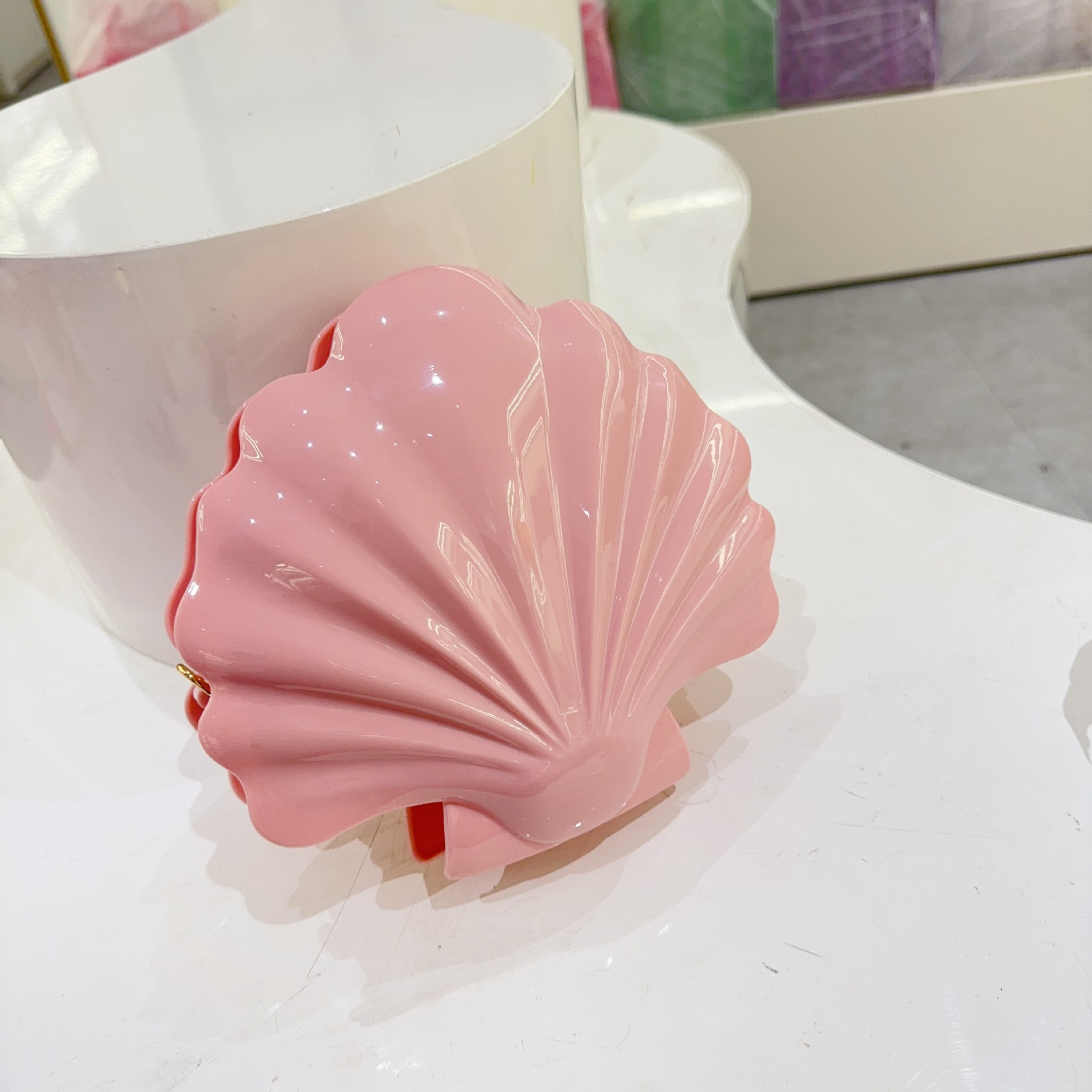 A new cross-border personalized shell-shaped women's bag, a fashionable Korean-style one-shoulder crossbody bag with a pressed shell Item Picture