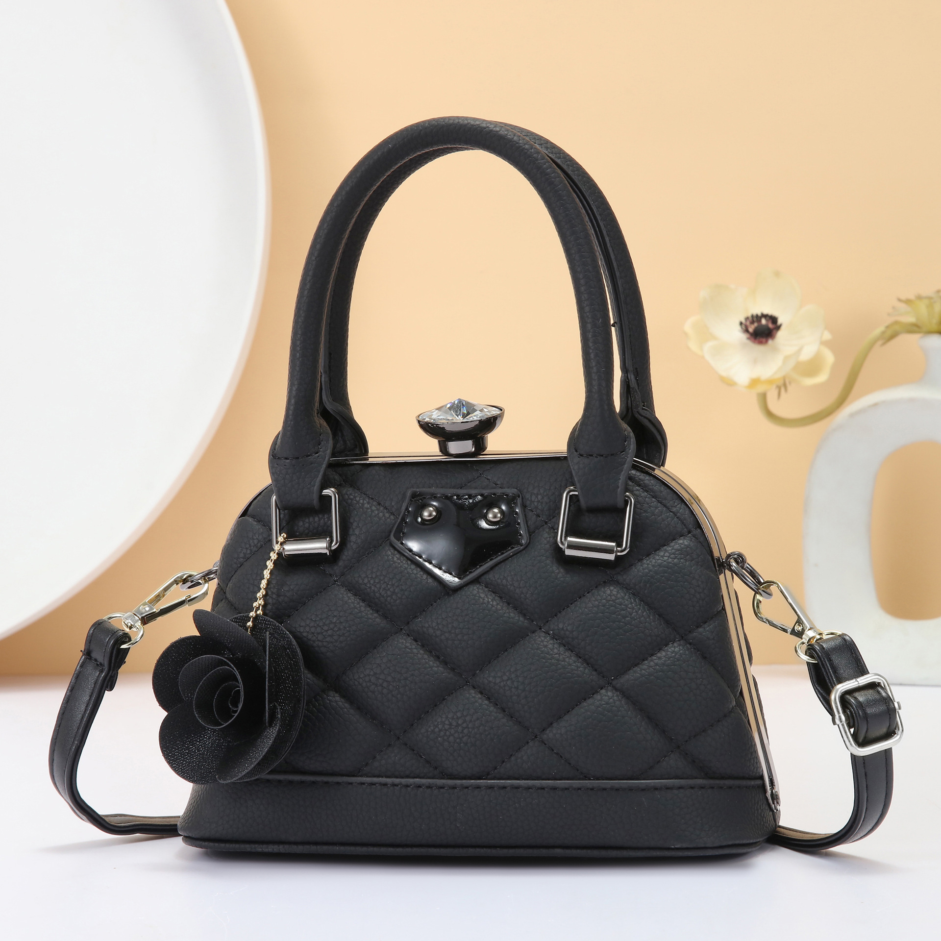 New embroidered steel frame bag, shell bag, Korean style, fashionable and simple single-shoulder bag, crossbody bag, trendy women's bag, factory direct sales details Picture