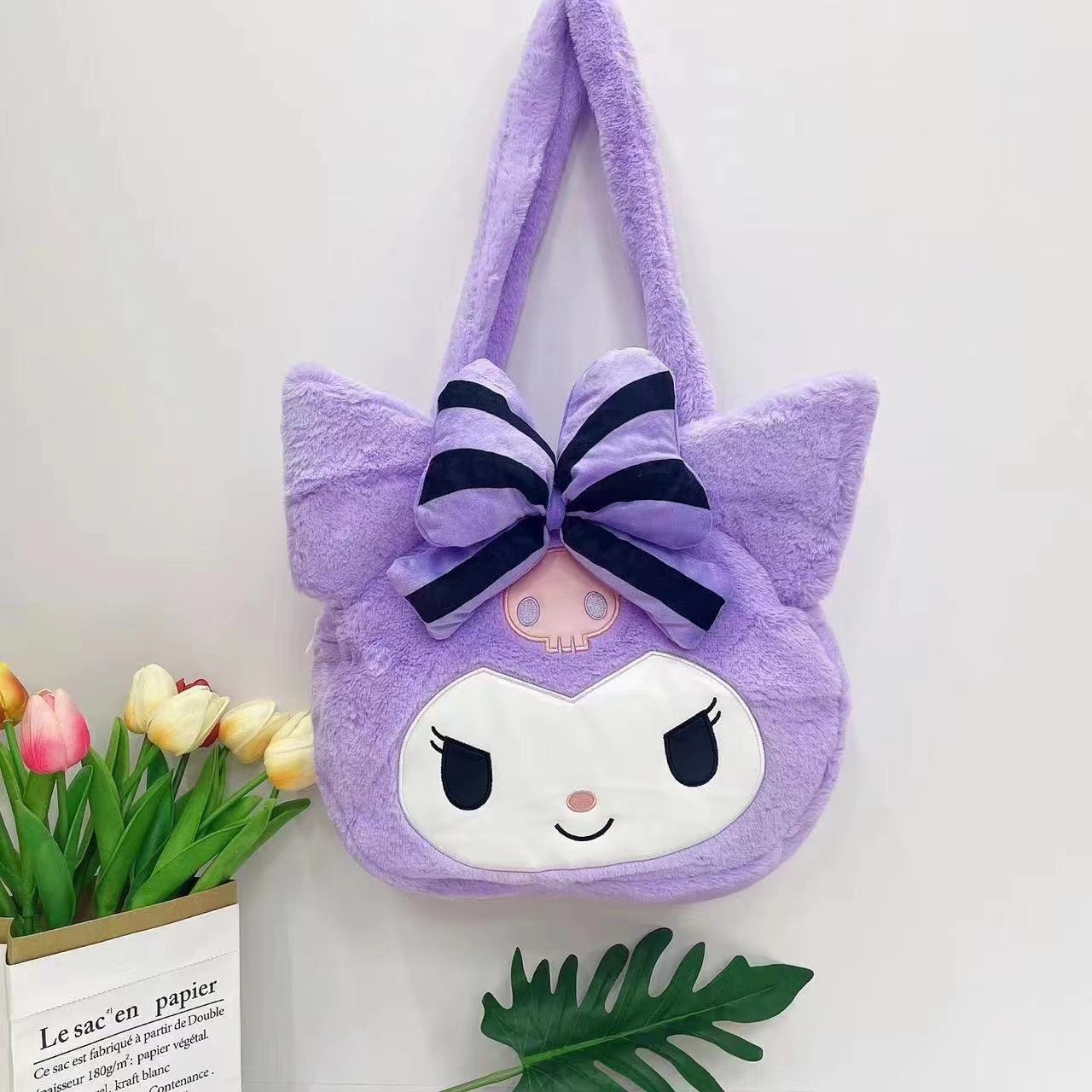 Cute Kuromi cartoon plush toy bag, Strawberry bear large-capacity single-shoulder bag, girls' Melody handbag Application Scenario