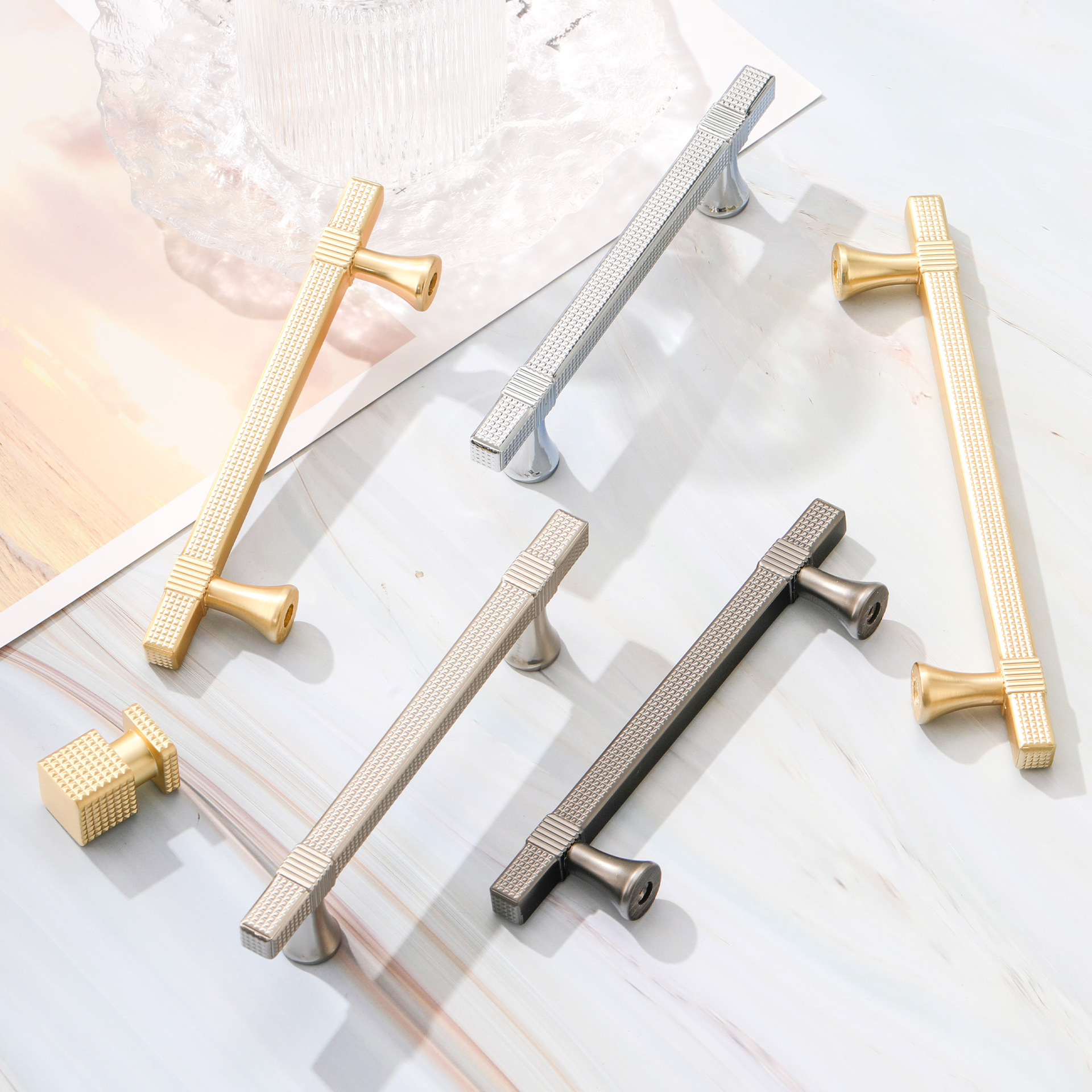 Nordic light luxury square particle cabinet handles, modern simple and high-end cabinet single-hole drawer wardrobe door handles Specification drawing