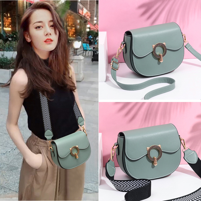 "2024 New trendy women's mini bag, wide-band single-shoulder bag, women's crossbody saddle bag for delivery. full figure