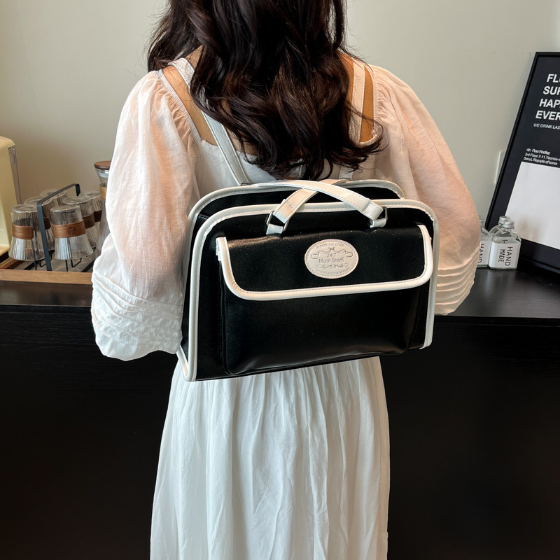 The 2025 new stylish and high-quality patchwork underarm bag is a trendy and versatile simple backpack for women, as well as a casual and commuting single-shoulder bag Specification drawing