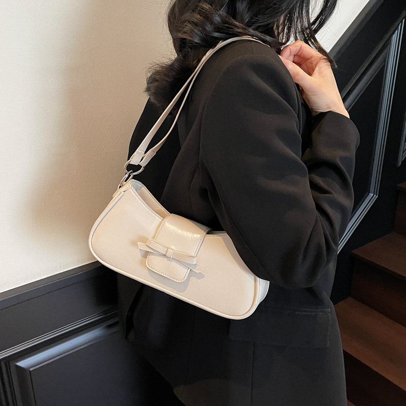 A fashionable Korean-style high-end quality bow underarm bag for women, a new Spring/Summer 2025 versatile Instagram single-shoulder crossbody bag Specification drawing