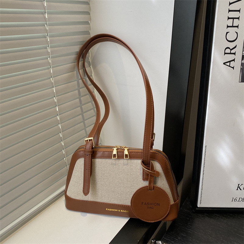 bags2025 new handbag, elegant women's bag, European and American fashion single-shoulder crossbody small bag, cross-border trendy armpit bag full figure