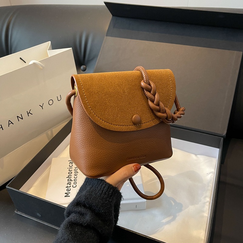 A niche design bag for women, 2024 new style, fashionable woven shoulder strap single-shoulder bag, solid color, high-end, crossbody bucket bag Specification drawing