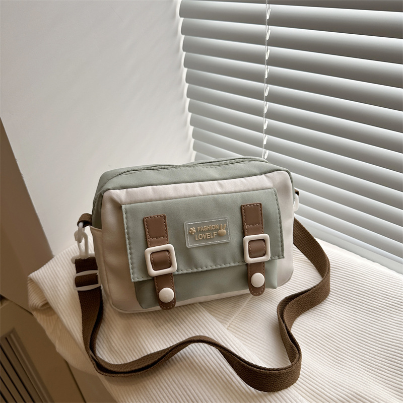 Forest-themed cute canvas bag for girls, Japanese-style energetic girl's small bag, Korean-style fresh and clean student crossbody bag full figure