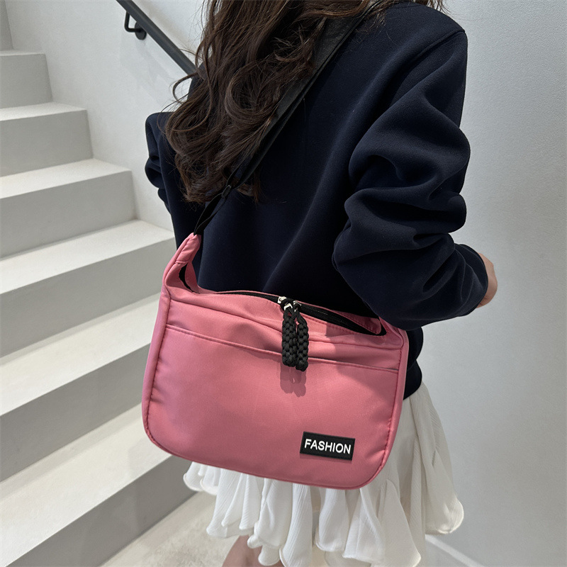 Nylon fabric large bag for women 2025, a new Korean style large capacity casual soft flat single-shoulder crossbody bag and casual tote bag details Picture
